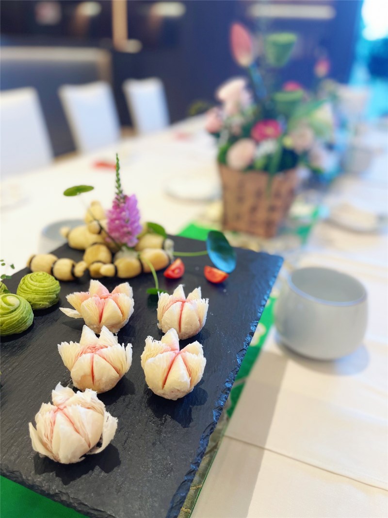 圖4 酒店自制蓮藕酥、荷花酥_副本.jpg